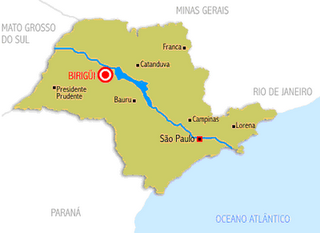 Localização da cidade no estado de São Paulo: região noroeste, próximo ao rio Tietê