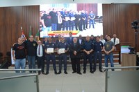 13ª Ordinária tem homenagens e projetos aprovados