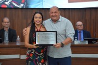 Assistente Social Bruna Borges, a Bruna da Kebrada, é homenageada na Câmara