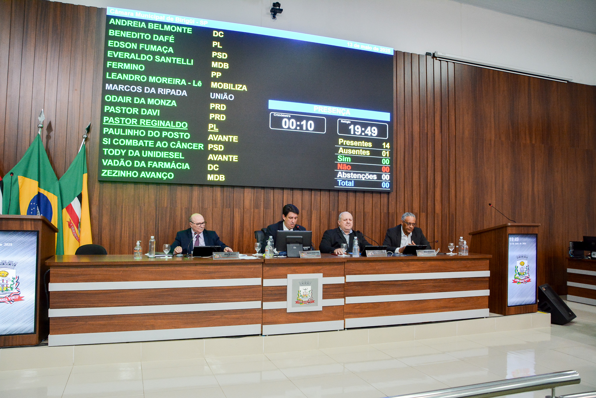 Aprovado projeto que permite a substituição de multas de trânsito por doação de sangue e medula óssea