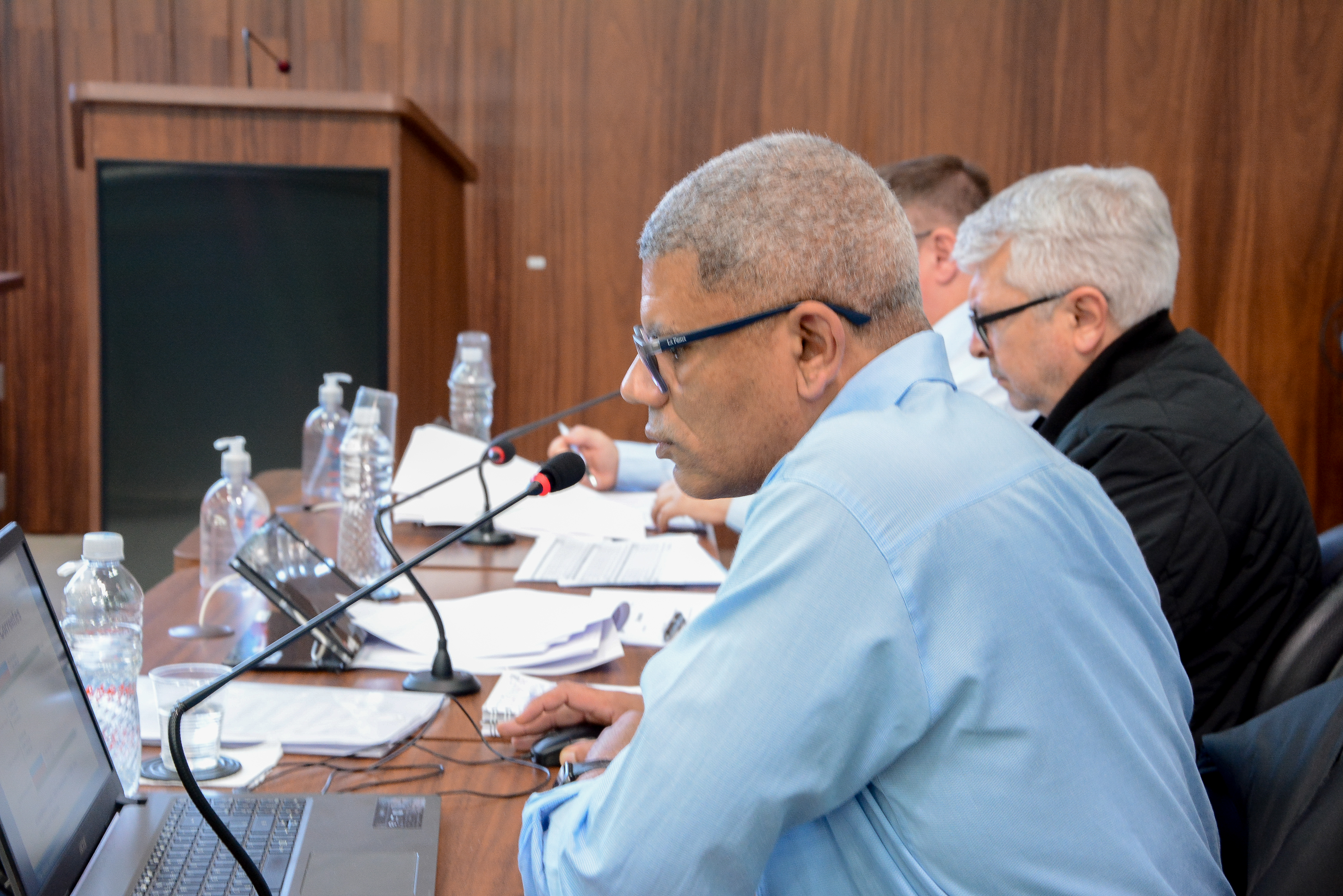 Legislativo revisa execuções orçamentárias do 1º quadrimestre