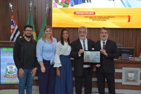 Sessão homenageia E.M. Doutor Gama e debate oito itens